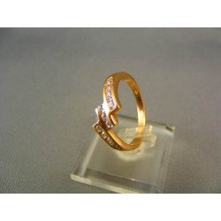 Zlatý prsteň s malými zirkónmi žlté zlato VP59329Z