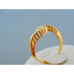 Vzorovaný zlatý dámsky prsteň žlté zlato VP55236Z