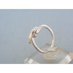 Zlatý prsteň biele zlato kamienky VP56358B