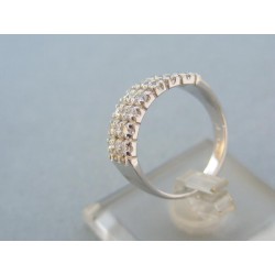 Zlatý dámsky prsteň moderný biele zlato kamienky VP53428B