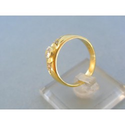 Moderný zlatý dámsky prsteň žlté zlato zirkóny VP58454Zče