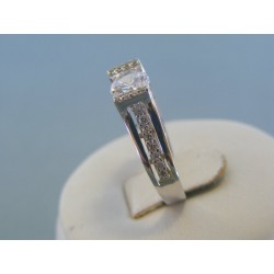 Zlatý dámsky prsteň s kamienkami zirkónu VP56295B 14 karátov 585/1000 2.95g