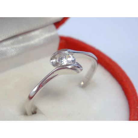 Jednoduchý dámsky strieborný prsteň s kamienkom ródium DPS55117 925/1000 1,17 g