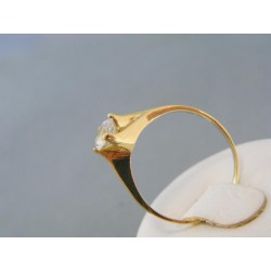 Zlatý prsteň s kamienkom v korunke DP61260Z